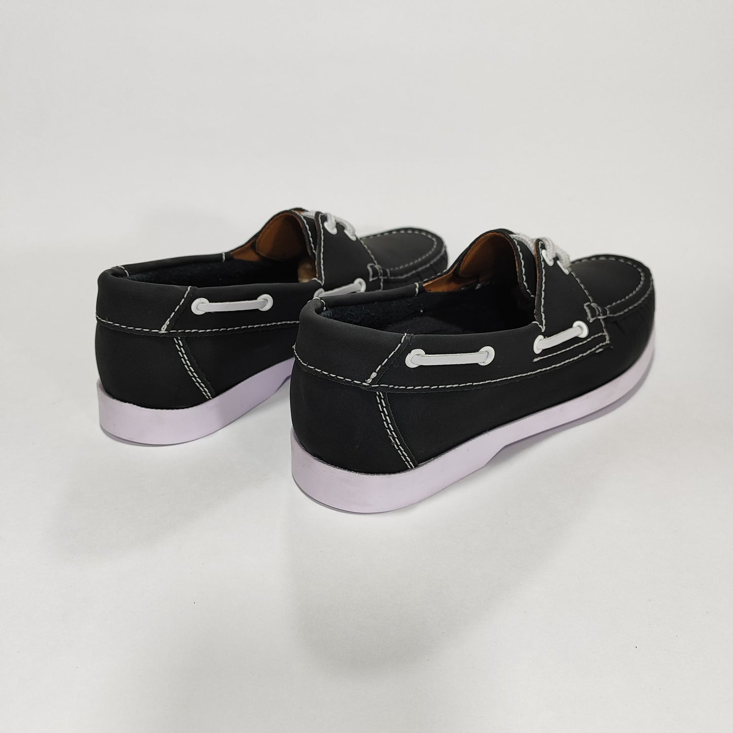 apache 222 negro x blanco basecuero Carazzi23