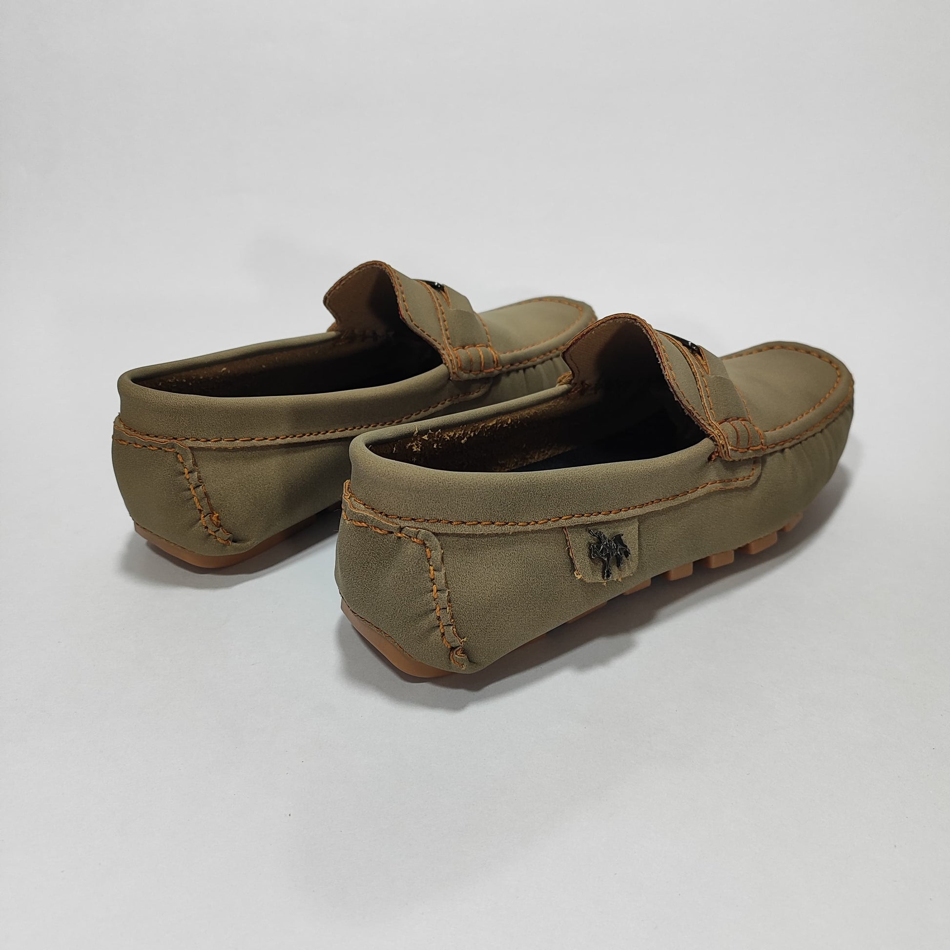 mocasin 214c aplique arena basecuero Carazzi23