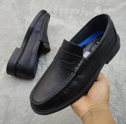 Mocasín Clásico Negro Cuero